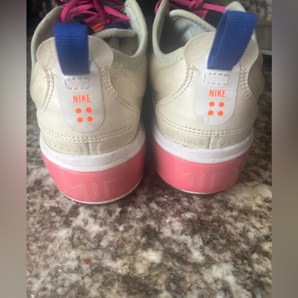 Nike Air Max Dia 'Fossil' Sneakers Women's - Picture 3 of 4
